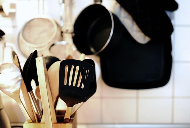 10 Essential Cooking Techniques Every Aspiring Chef Should Master